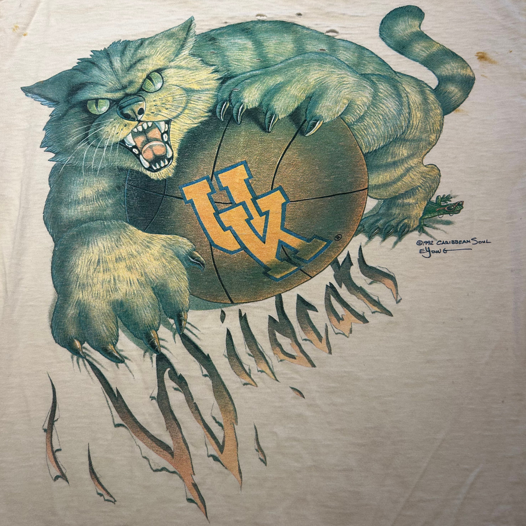 90s Distressed Kentucky Basketball Shirt - M/L