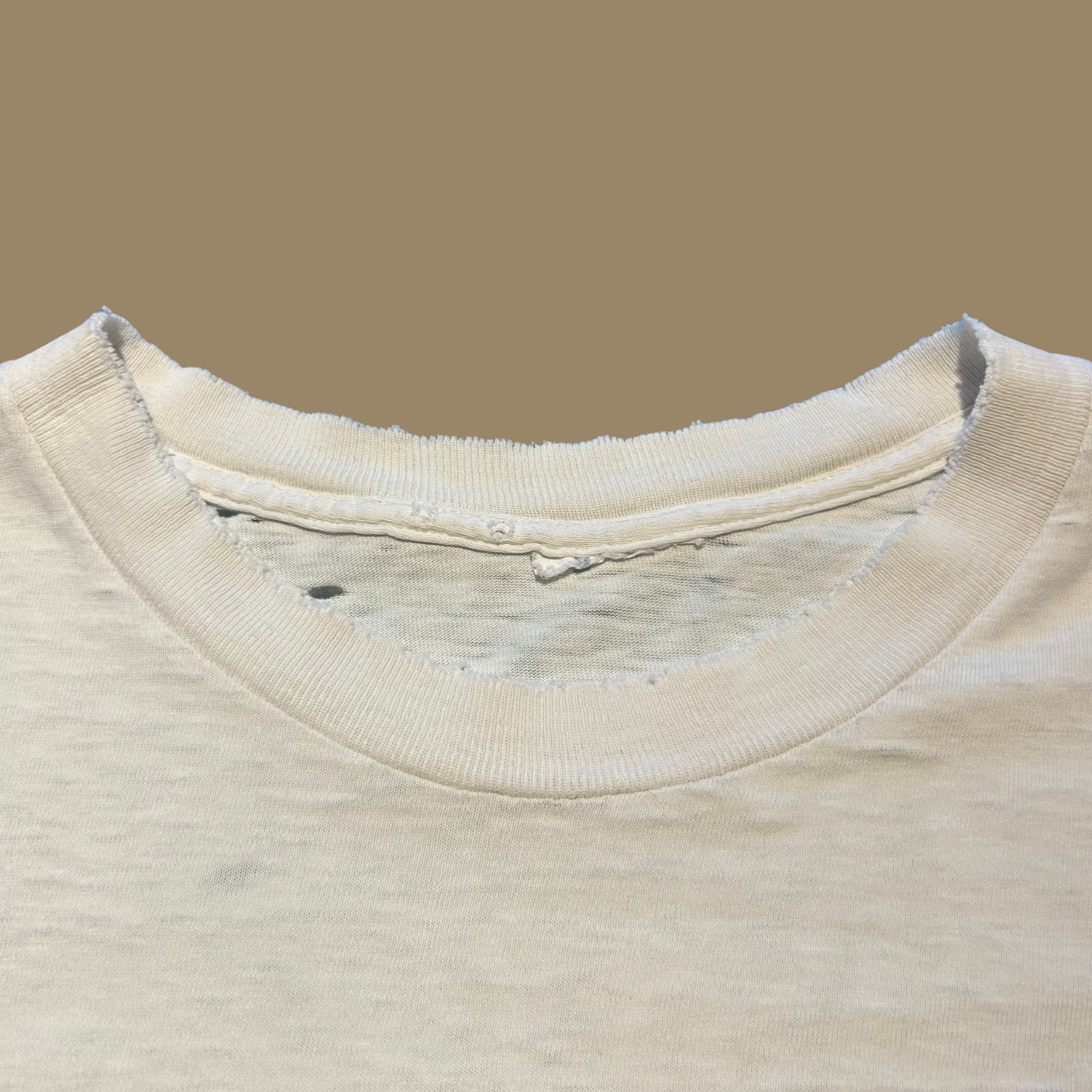 90s Distressed Kentucky Basketball Shirt - M/L