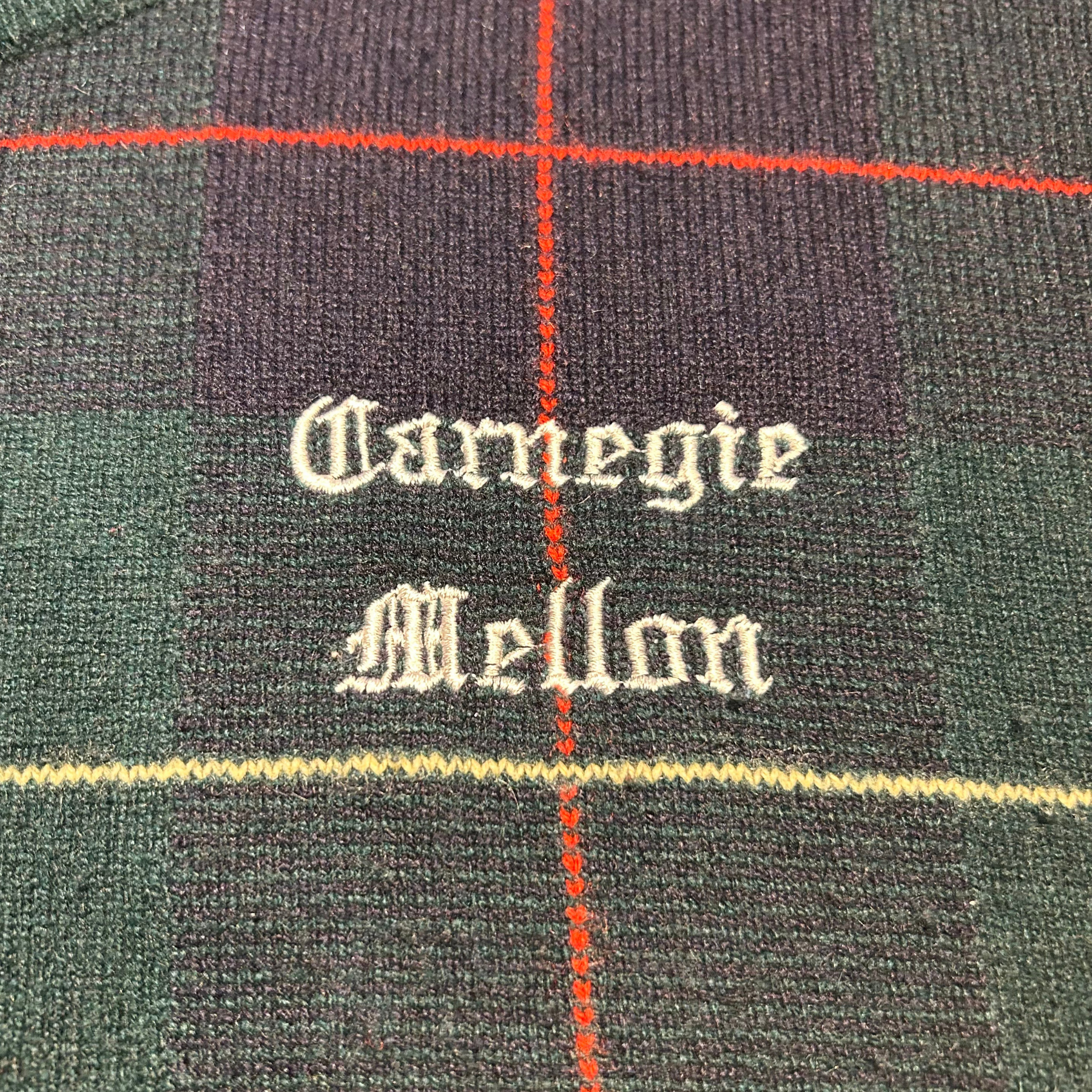 085 - M/L - 100% Cashmere, Made in Scotland